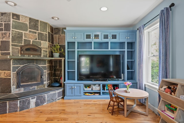 6 Ocean View Dr, Biddeford, ME 04005 - living room with wood finished floors and a fireplace