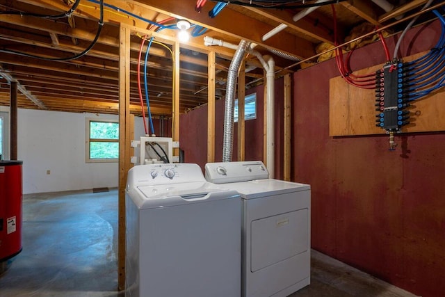 404 Lower Round Pond Rd, Bristol, ME 04539 - laundry area with washer and dryer