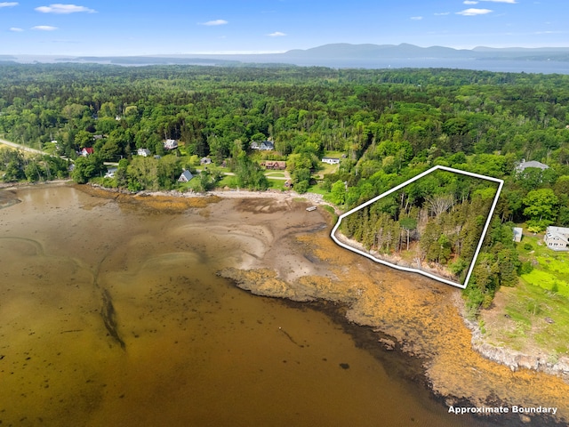 389 Main Rd, Islesboro, ME 04848