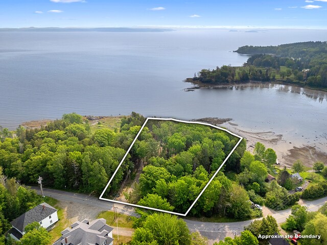 389 Main Rd, Islesboro, ME 04848