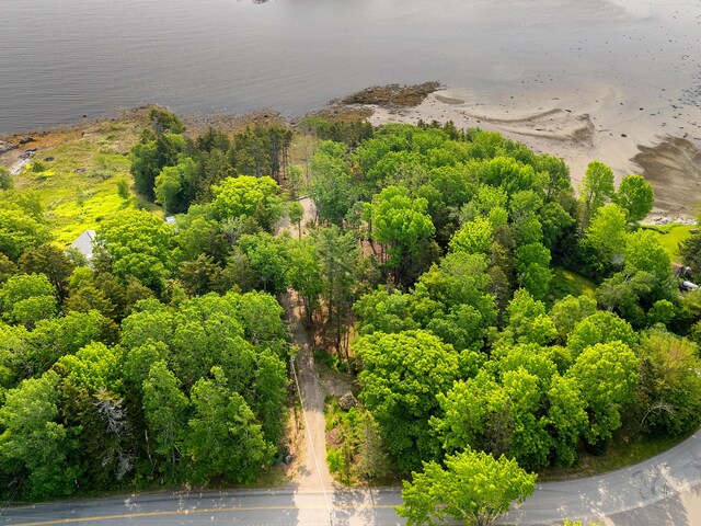 389 Main Rd, Islesboro, ME 04848