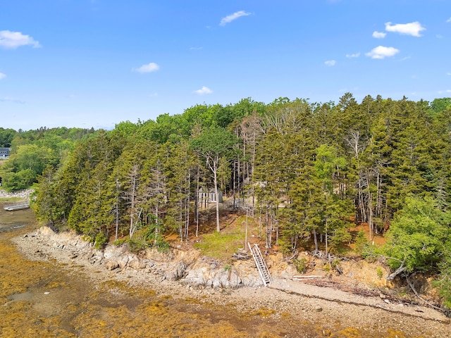 389 Main Rd, Islesboro, ME 04848