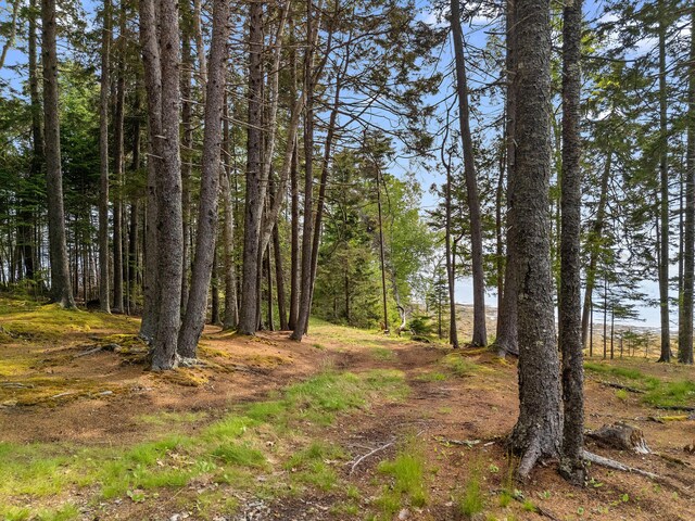 389 Main Rd, Islesboro, ME 04848