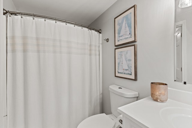 526 E Main St, Yarmouth, ME 04096 - bathroom featuring vanity and curtained shower