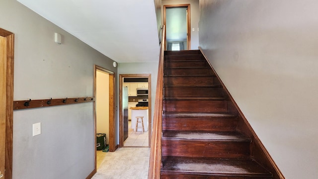 50 George Wright Rd, Woolwich, ME 04579 - view of stairway