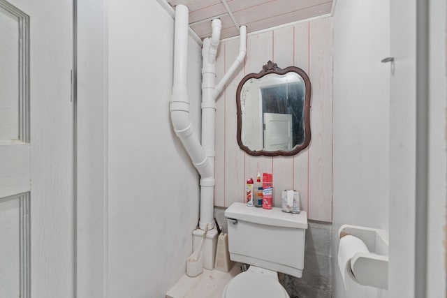 33 Maple St, Limerick, ME 04048 - bathroom with toilet
