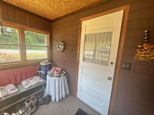 28 Charles St, Belfast, ME 04915 - property entrance
