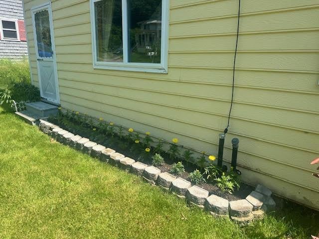 28 Charles St, Belfast, ME 04915 - exterior view