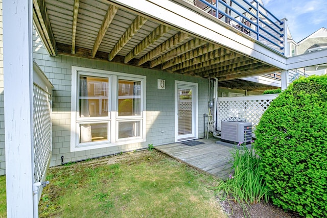 148 Breakwater Dr Unit 17, South Portland, ME 04106 - entrance to property featuring a deck