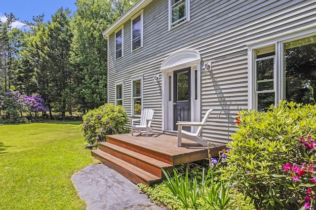 15 Harvey Brook Dr, Freeport, ME 04032 - deck with a lawn