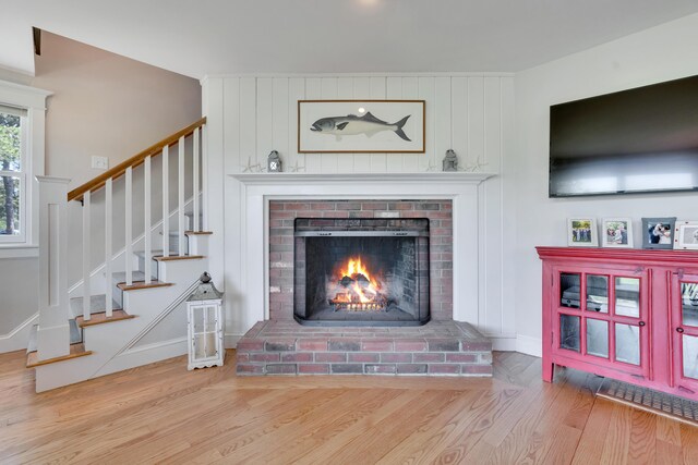 13 Norwood Ln, Kennebunkport, ME 04046 - detailed view of wood finished floors and a fireplace