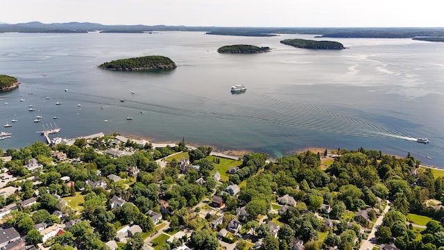 7 Grason Ln, Bar Harbor, ME 04609