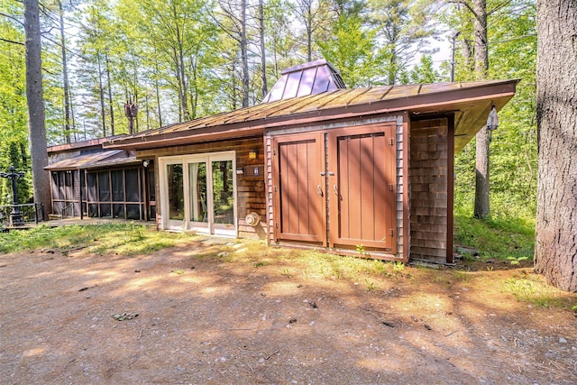 31 Herrick Rd, Belfast, ME 04915 - view of outbuilding with a sunroom