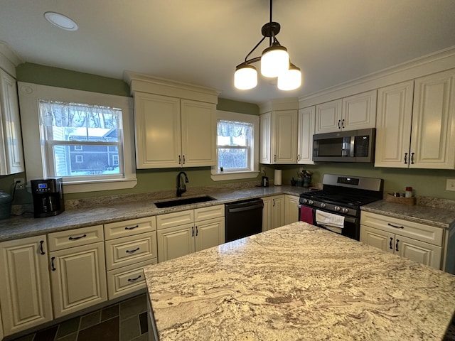 14 Elm St, Houlton, ME 04730