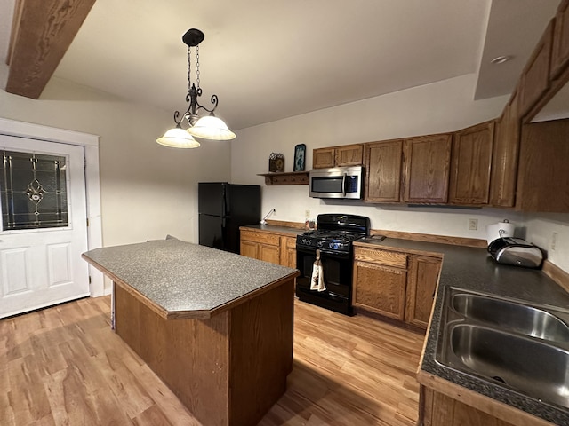 14 Elm St, Houlton, ME 04730