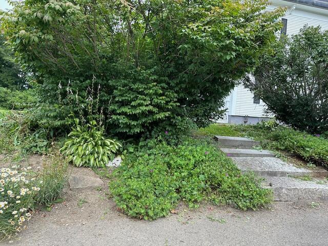 14 Elm St, Houlton, ME 04730