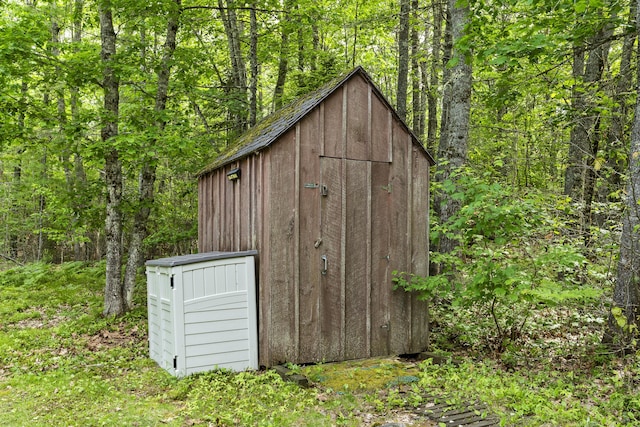17 Eagle Ln, Damariscotta, ME 04543 - view of shed with a view of trees