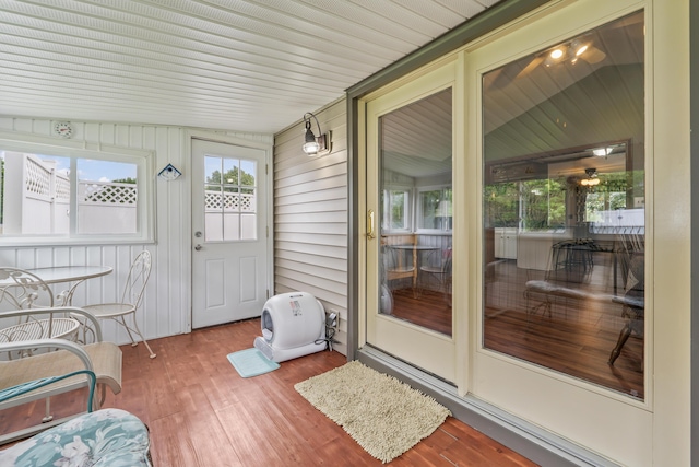 8 Grovemount Ln, Lewiston, ME 04240 - view of sunroom / solarium