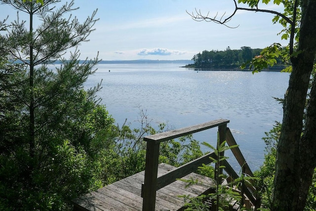 402 Reach Rd, Deer Isle, ME 04627