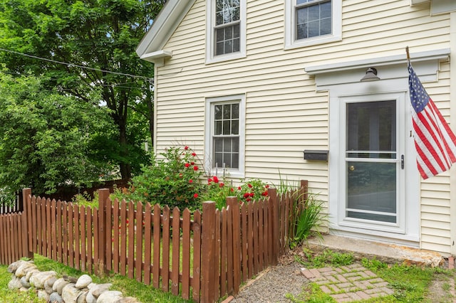 12 Robinson St, Gardiner, ME 04345 - view of home's exterior