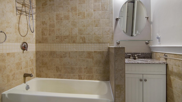 326 Meetinghouse Rd, Wells, ME 04090 - bathroom with vanity and shower / bathtub combination