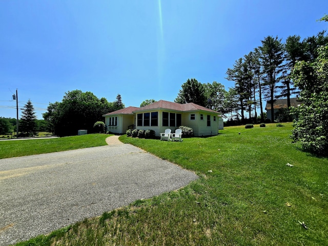 135 Hotel Rd, Auburn, ME 04210 - view of front facade with a front lawn