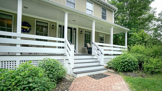 1 Daniels Way, Falmouth, ME 04105 - entrance to property with a porch