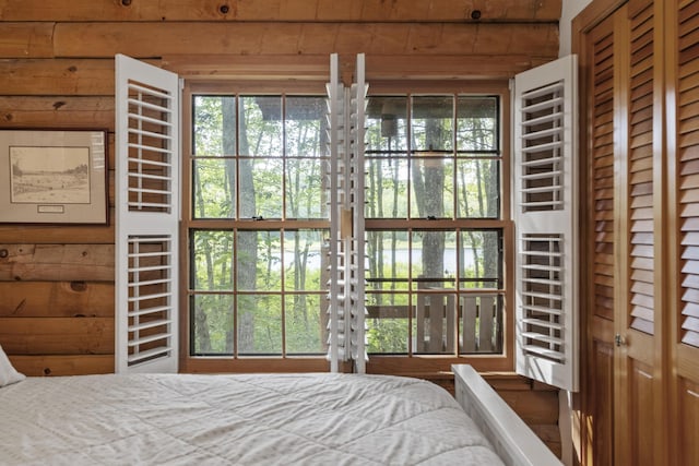 19 Fox Ln, Bremen, ME 04551 - bedroom featuring multiple windows