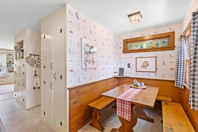351 Mill Creek Rd, Islesboro, ME 04848 - dining space with wallpapered walls and wainscoting