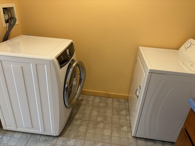440 Temple Rd, Wilton, ME 04294 - laundry area featuring washer and dryer and baseboards
