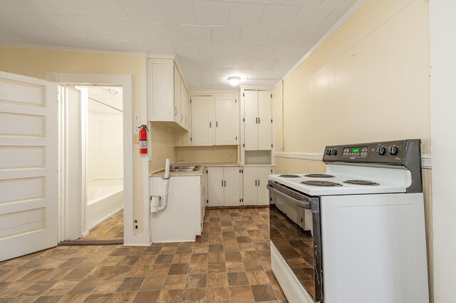 325 Cumberland St, Rumford, ME 04276 - photo 24