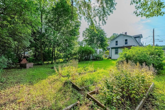 12 Court St, Rochester, NH 03867 - view of yard with a garden