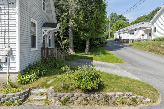 8 Riverview Ave, Lewiston, ME 04240 - view of street