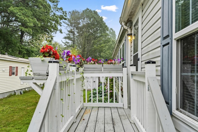 26 Caincrest Rd, York, ME 03909 - view of wooden terrace