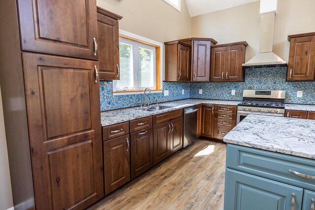 62 Mcnally Rd, Saint Albans, ME 04971