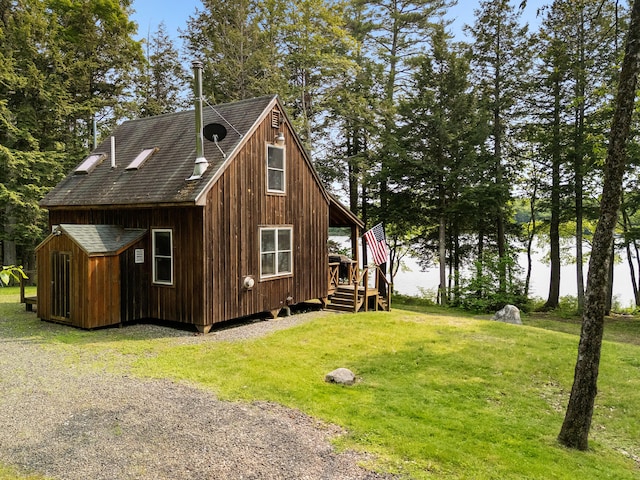 660 Sprague Rd, Waldoboro, ME 04572 - view of home's exterior featuring a lawn