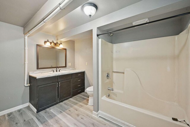38 Hardscrabble Ln, Richmond, ME 04357