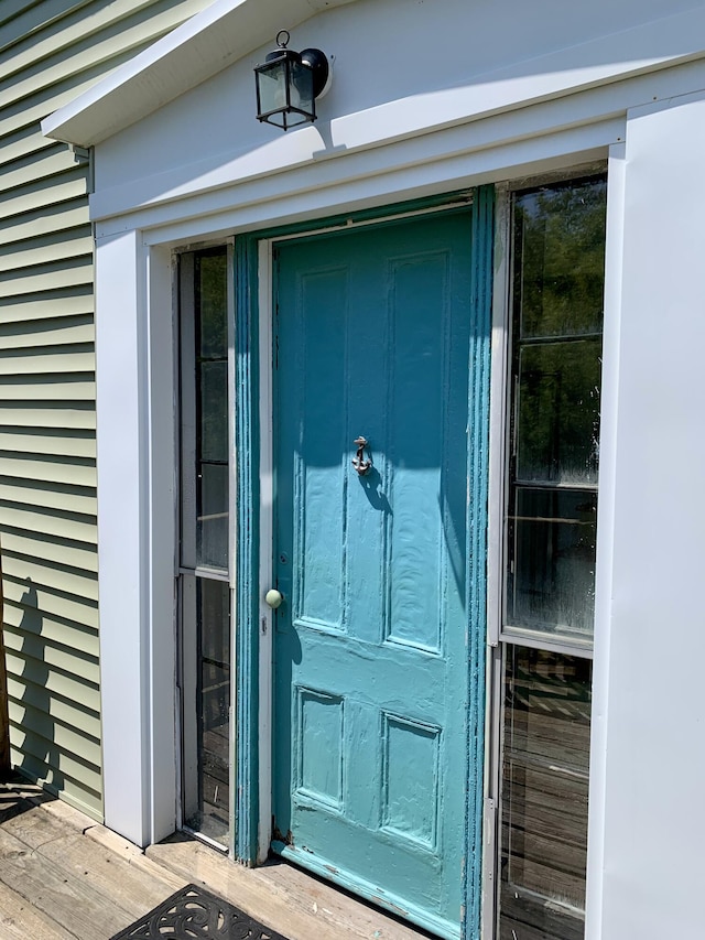 14 Third St, Eastport, ME 04631 - property entrance
