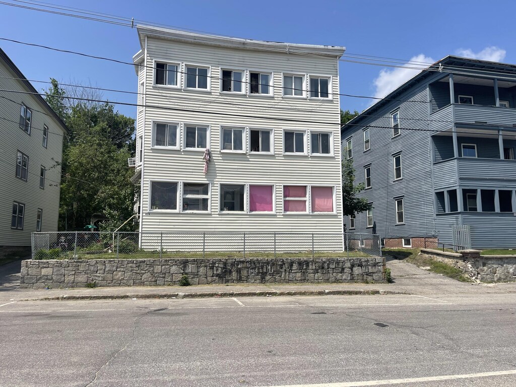 423 Waldo St Unit 6, Rumford, ME 04276 - photo 3