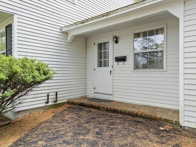 28 Colony Rd, Augusta, ME 04330 - doorway to property