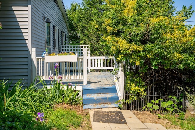 212 Lincoln St, Bangor, ME 04401 - view of wooden deck