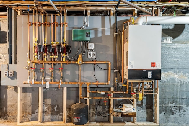 212 Lincoln St, Bangor, ME 04401 - utilities featuring water heater