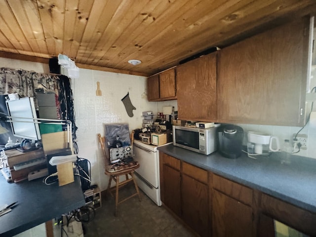 34 Roberts St, Caribou, ME 04736 - photo 8