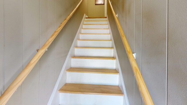 250 Lincoln St, Lewiston, ME 04240 - photo 14