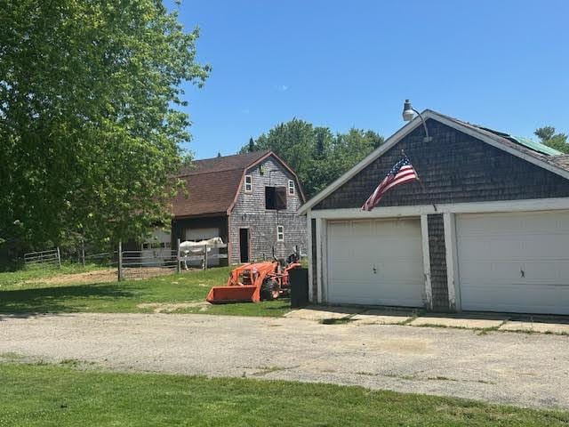 137 Clark Rd, Prospect, ME 04981 - photo 4