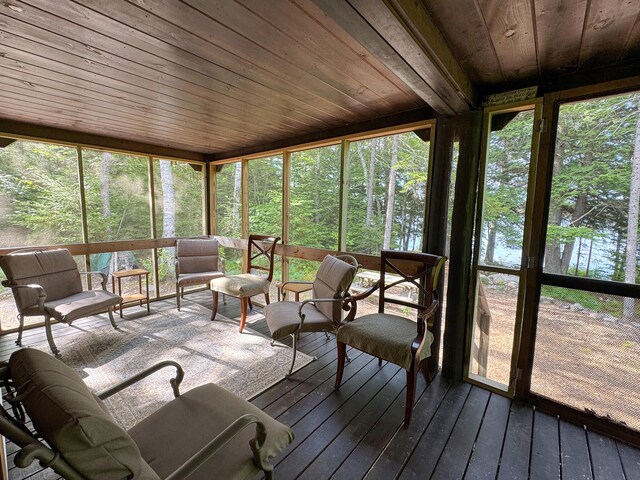 147 Loop Rd, Lincoln, ME 04457 - view of sunroom / solarium