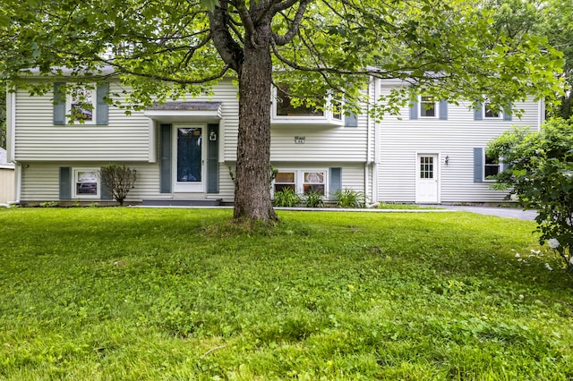 44 Ellen Cir, Yarmouth, ME 04096 - bi-level home featuring a front lawn