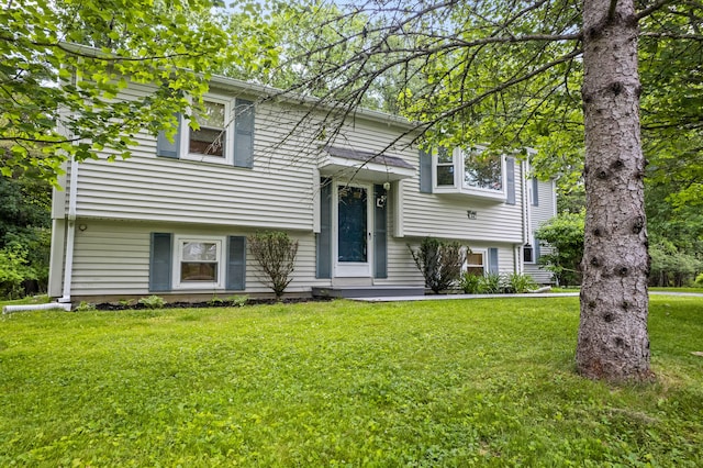 44 Ellen Cir, Yarmouth, ME 04096 - bi-level home with a front lawn
