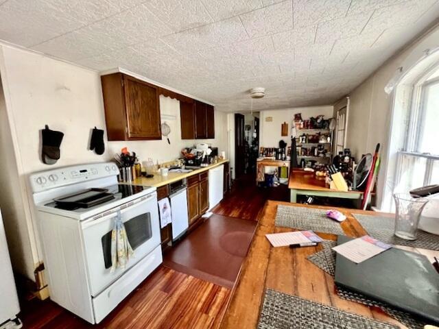 86 Silver St, Waterville, ME 04901 - photo 32