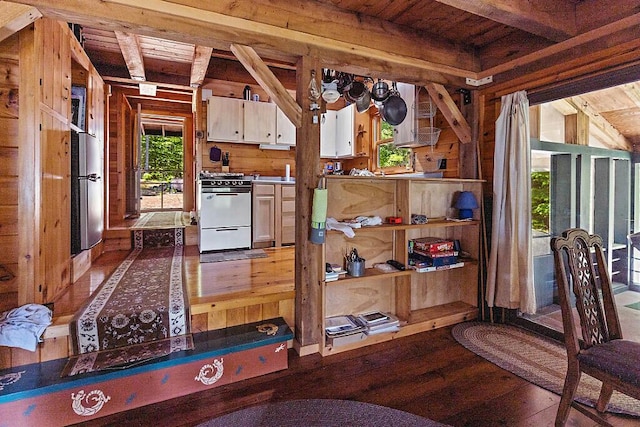 8 Horseshoe Is, Winthrop, ME 04364 - storage area featuring a sink